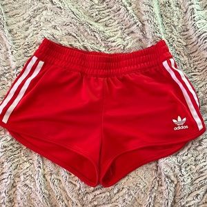 Adidas mini-shorts